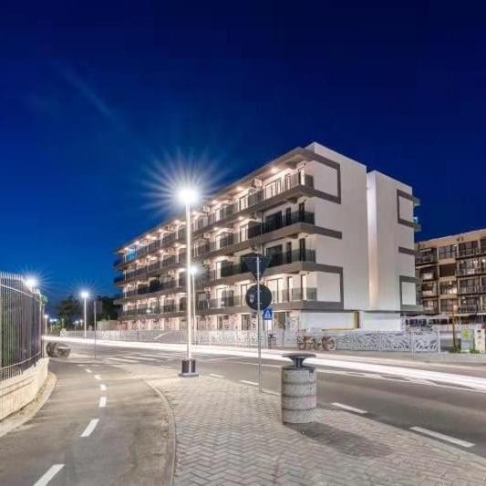Garsoniera Saturn Apartment Exterior photo
